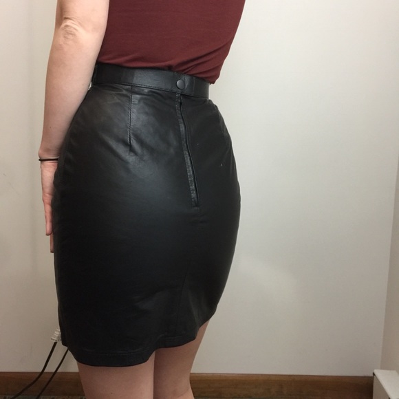 VINTAGE Wilson's Leather Black High Waisted Skirt - Picture 5 of 8